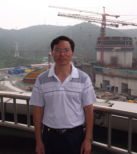 “英国365集团十佳教师”之黄德忠老师