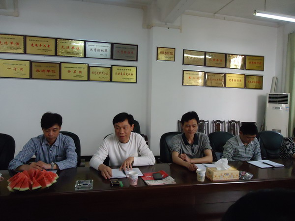 南岳学院院长邓双喜侃侃而谈